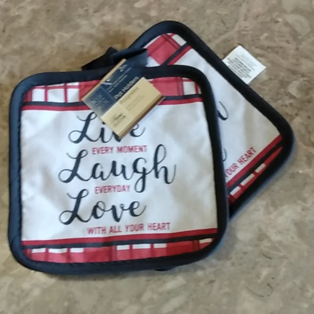 LIVE LAUGH LOVE COOKING MITT SET NEW WITH TAGS 1 GLOVE 2 SQUARE ONES